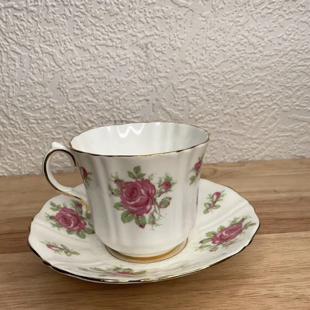 Vintage Old Royal England Bone China‎ Pink Roses Teacup & Saucer UK Bone China